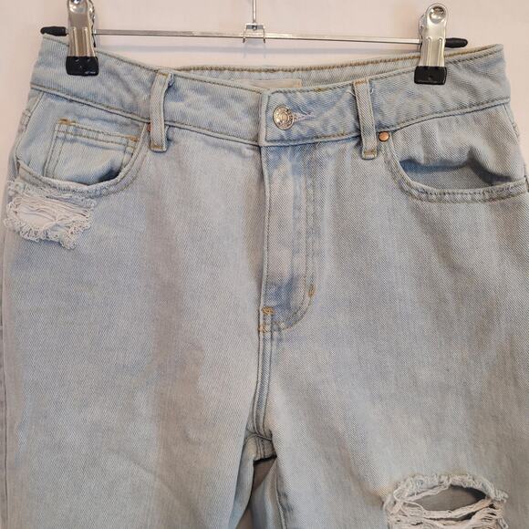 PacSun Mom Jeans High Waisted Light Wash Distressed Size 25 Raw Hem - Picture 3 of 8
